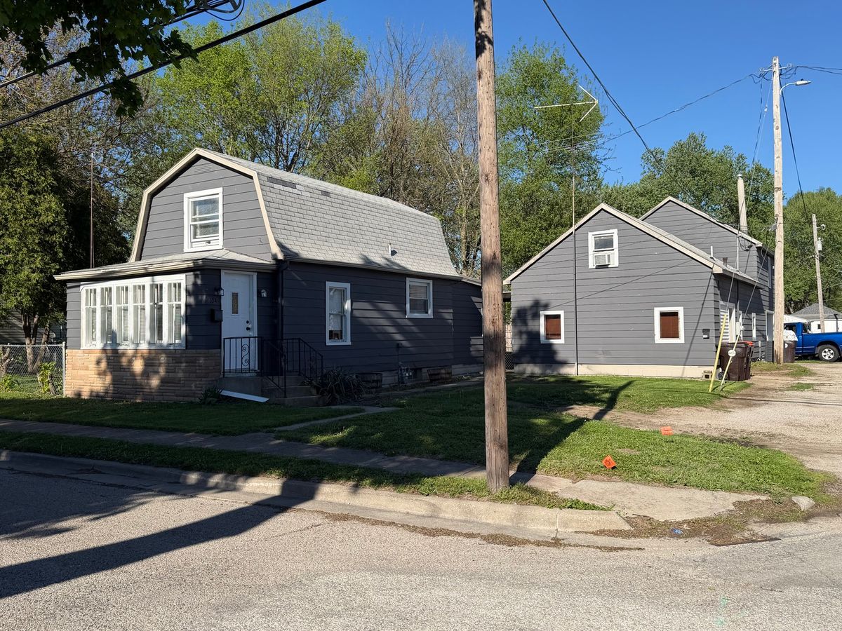 104 S State Street, Lincoln, IL 62656