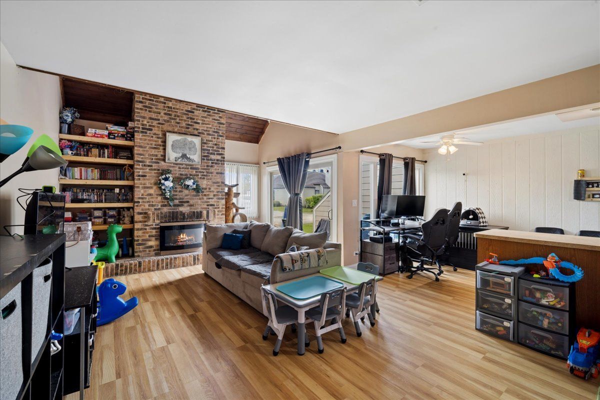 3309 Beacon Street, North Chicago, IL 60064