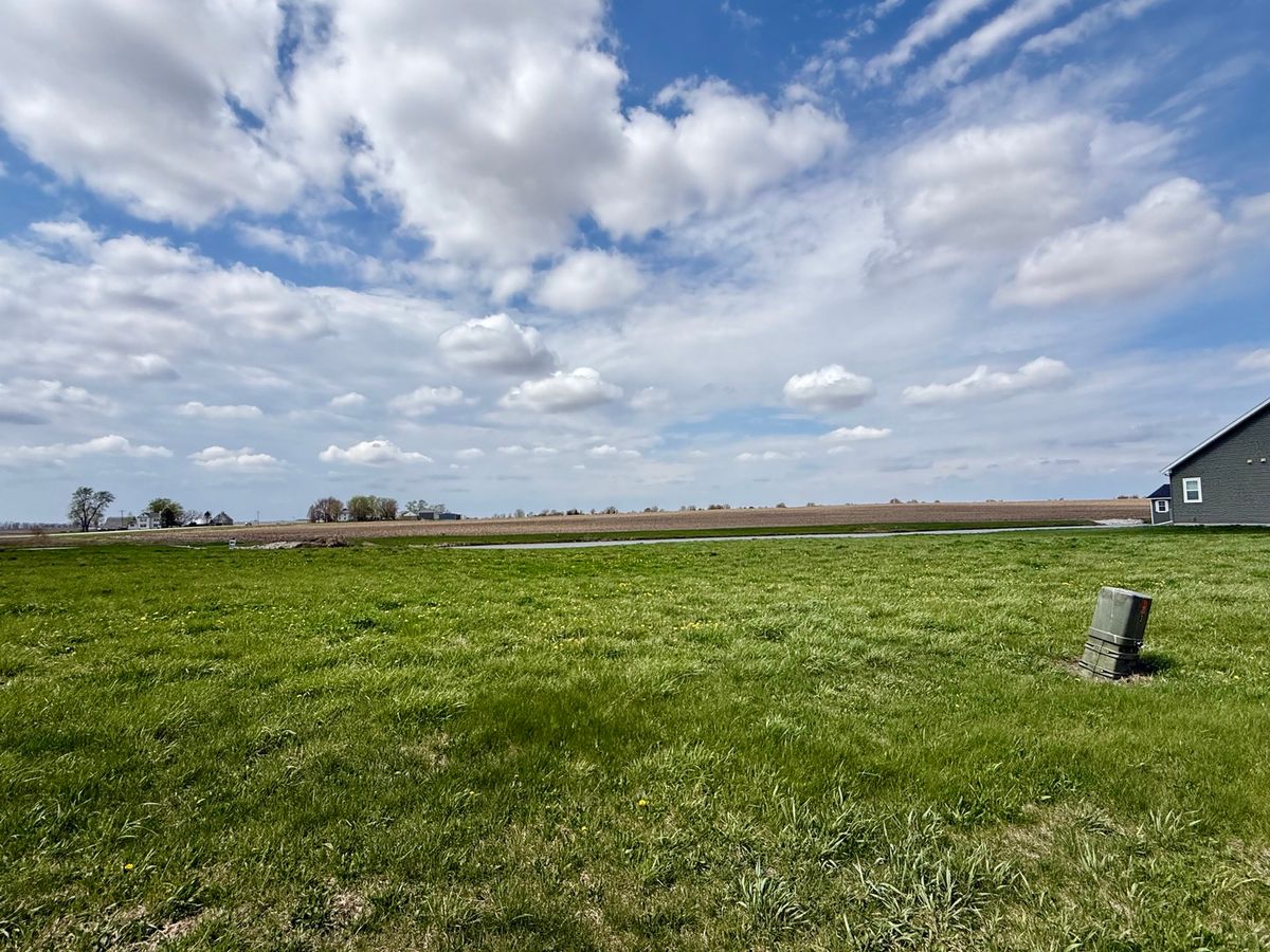 216 Northpointe Drive, Gifford, IL 61847