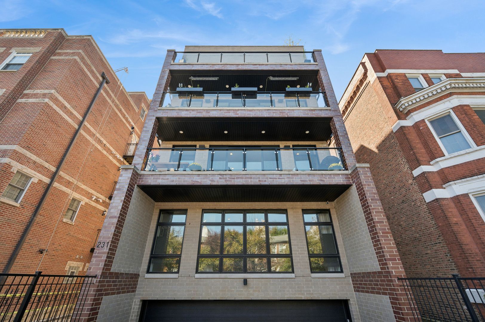 231 W Scott Street #2 — Chicago, IL 60610