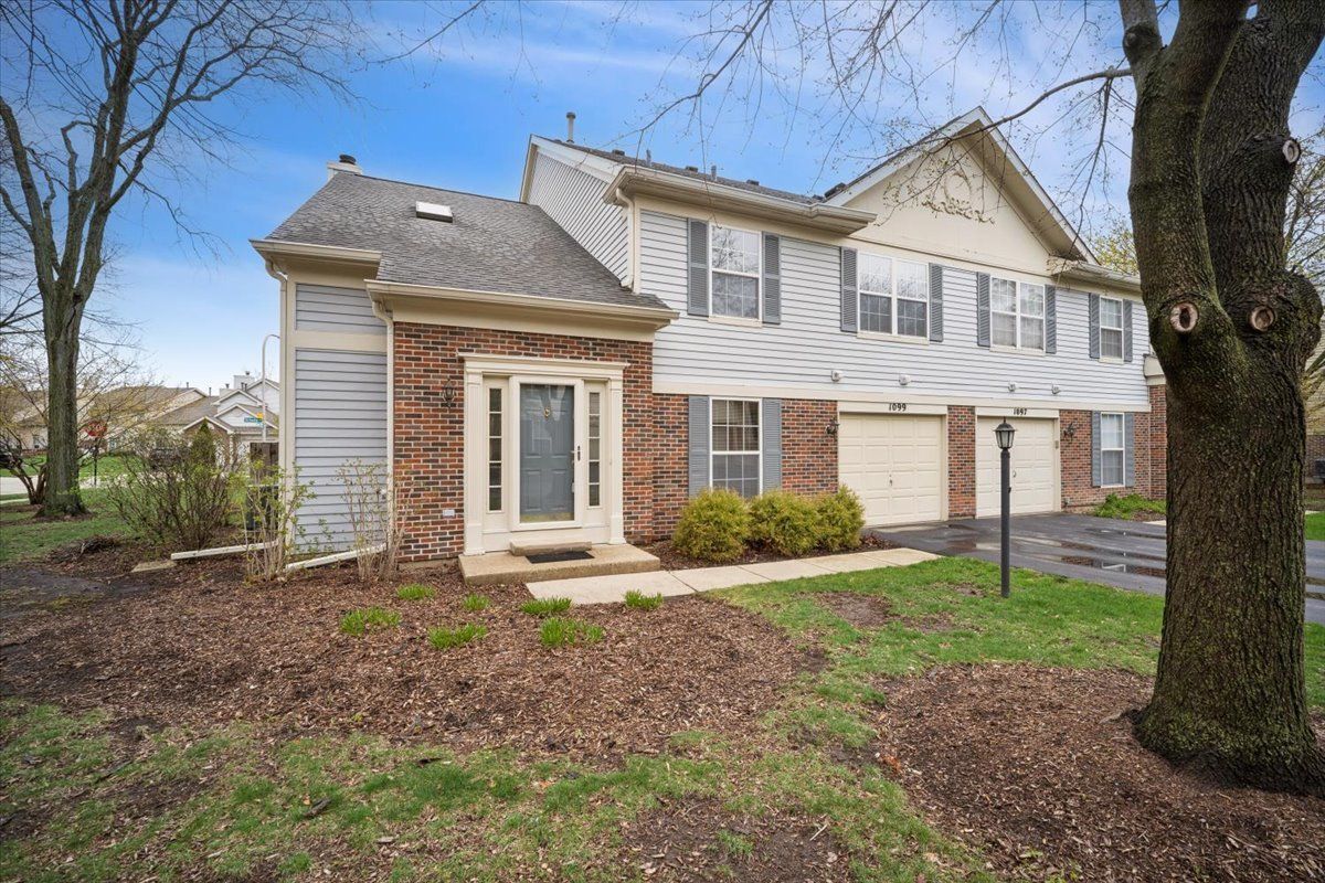 1099 Quaker Hill Court #1099 — Elgin, IL 60120