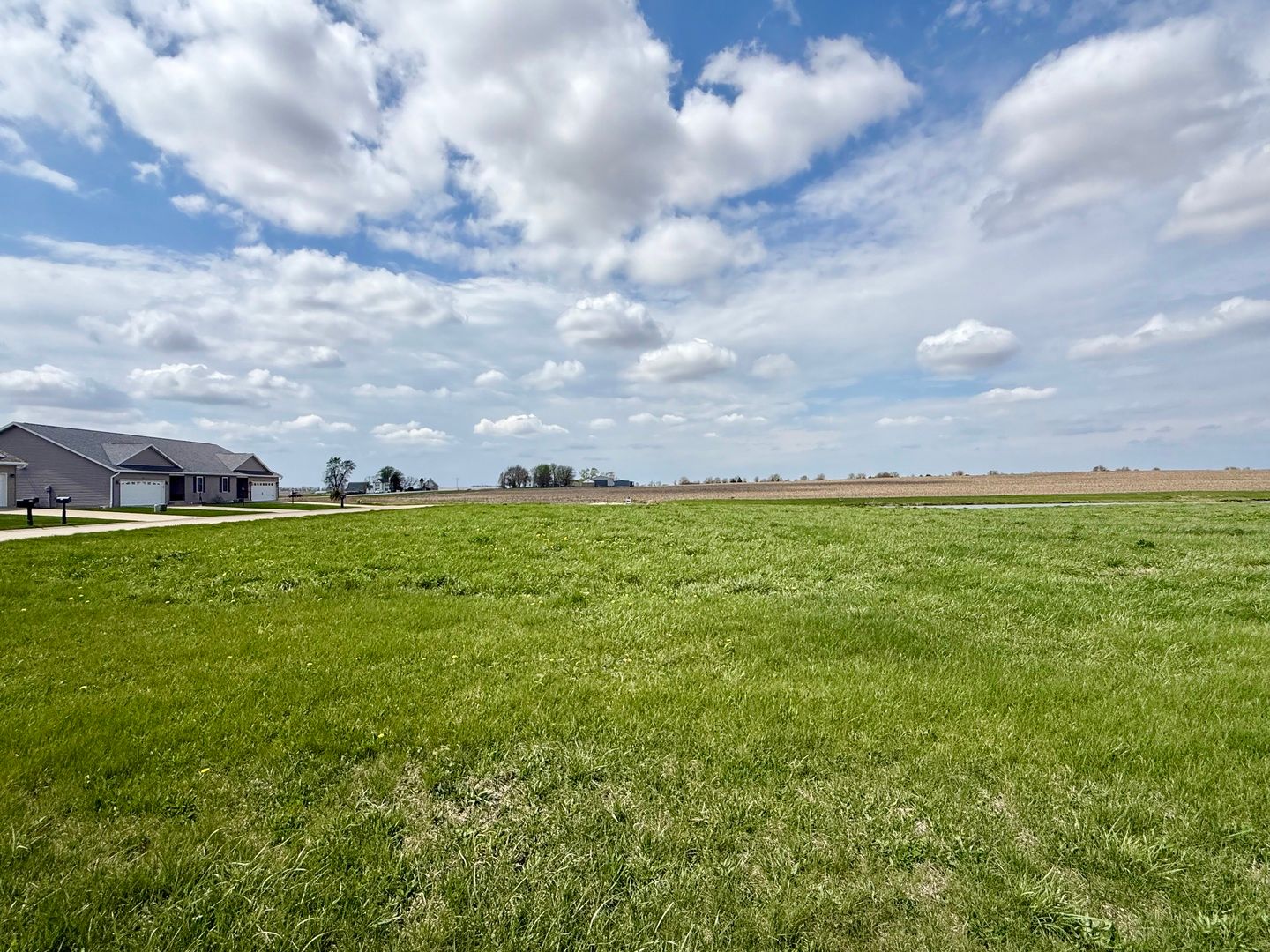 218 Northpointe Drive — Gifford, IL 61847