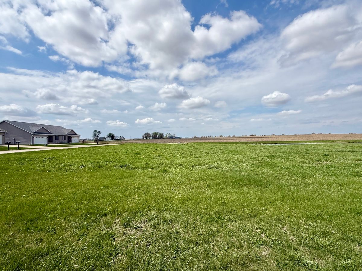 218 Northpointe Drive, Gifford, IL 61847