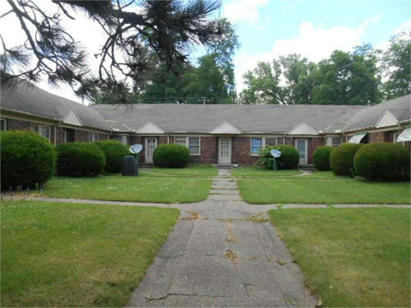 1728 E Locust Street #Y — Davenport, IA 52803