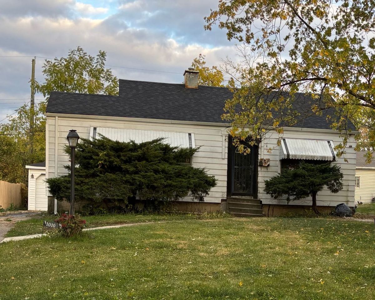 1010 HELEN Avenue, Joliet, IL 60433