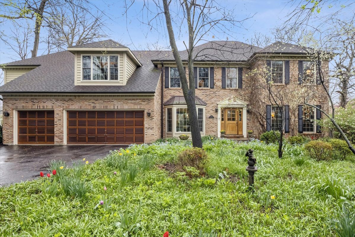 504 Pin Oak Court, St. Charles, IL 60174
