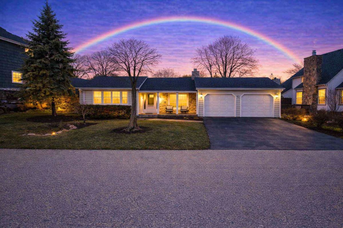 649 WILBUR Court, Gurnee, IL 60031