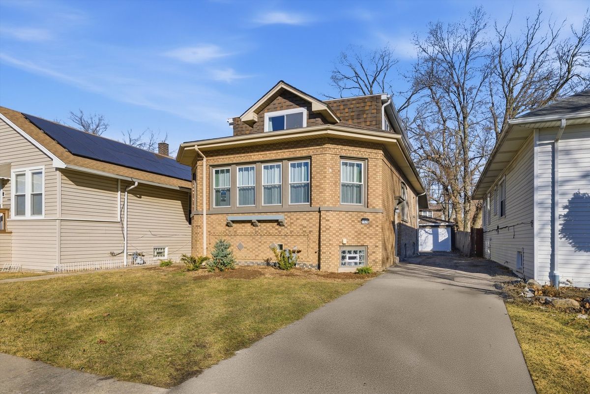 1929 3rd Avenue, Maywood, IL 60153