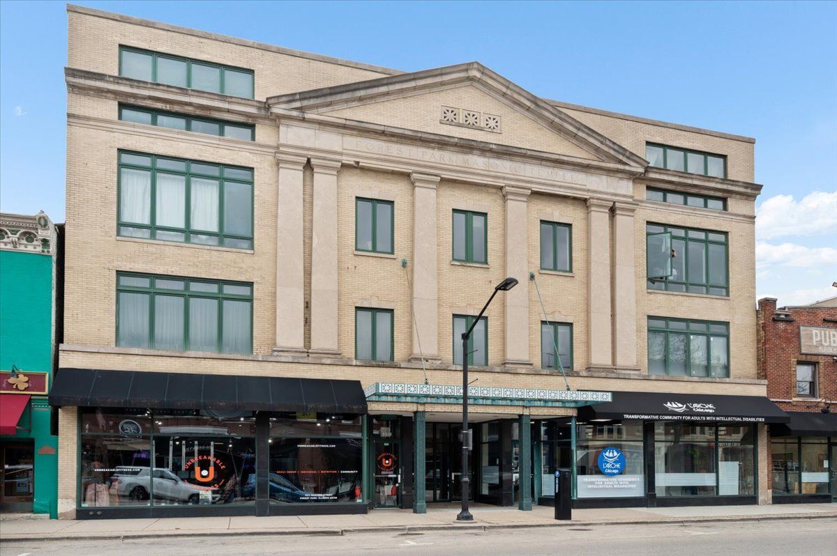 7509 Madison Street #3C — Forest Park, IL 60130
