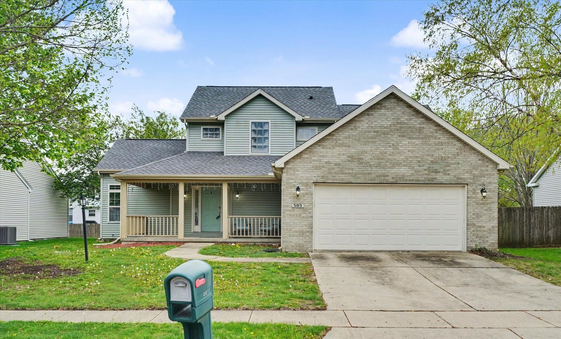 505 E Tomaras Avenue — Savoy, IL 61874