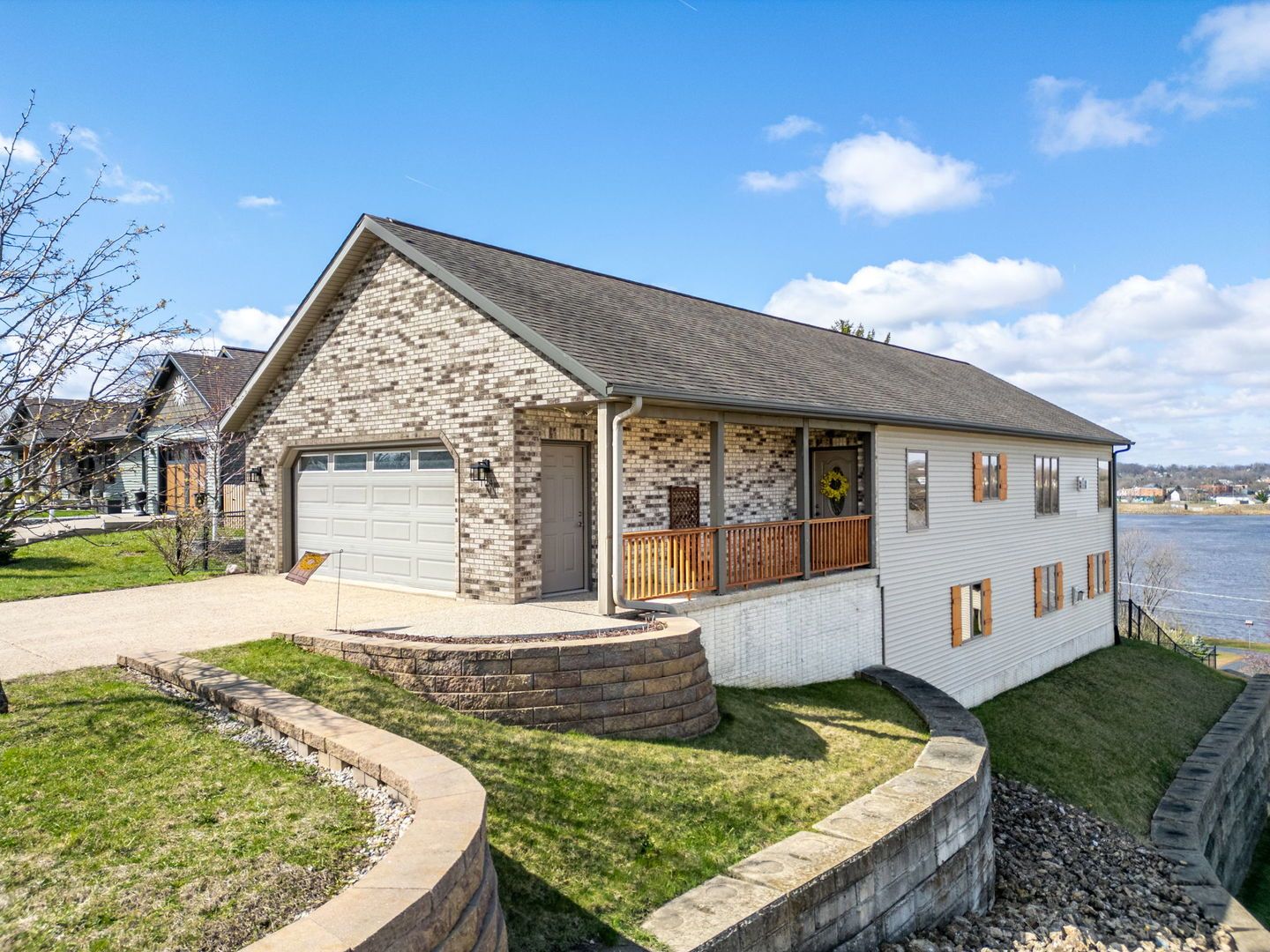 124 5th Street — Fulton, IL 61252