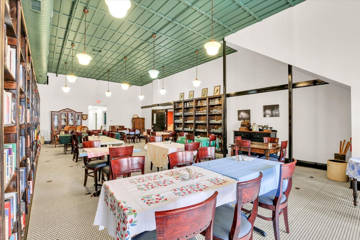 103 & 105 W Sale Street, Tuscola, IL 61953