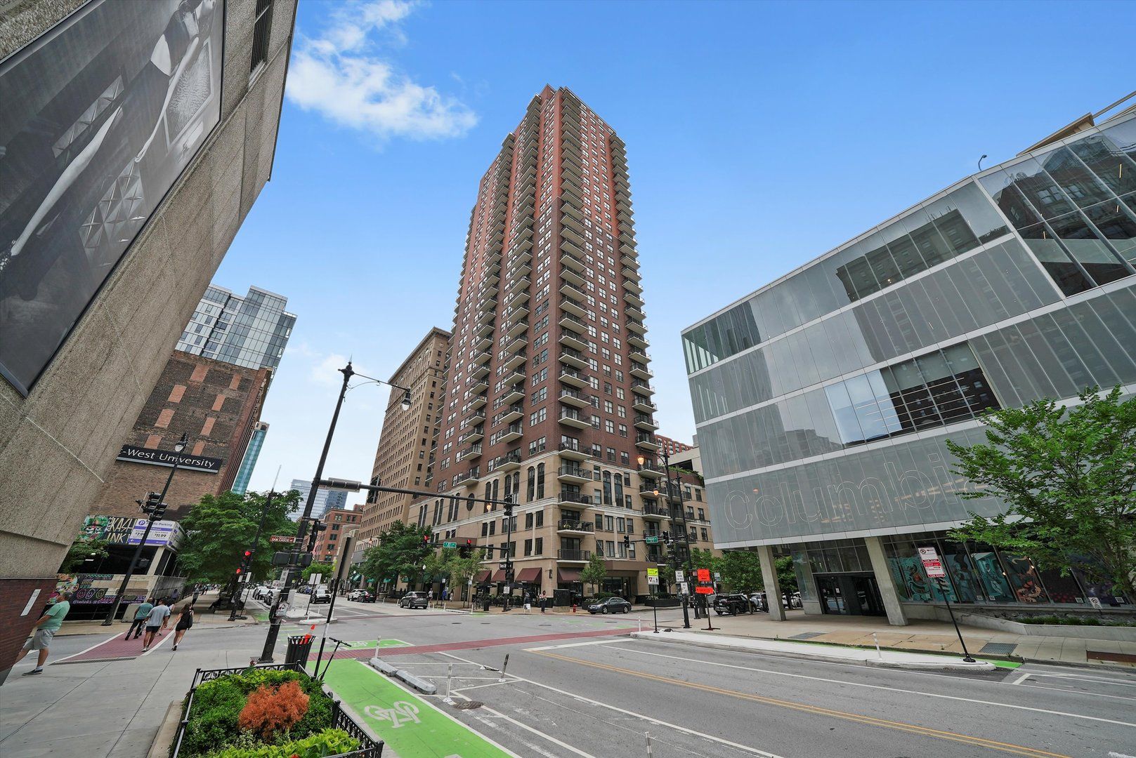 41 E 8th Street #1404 — Chicago, IL 60605