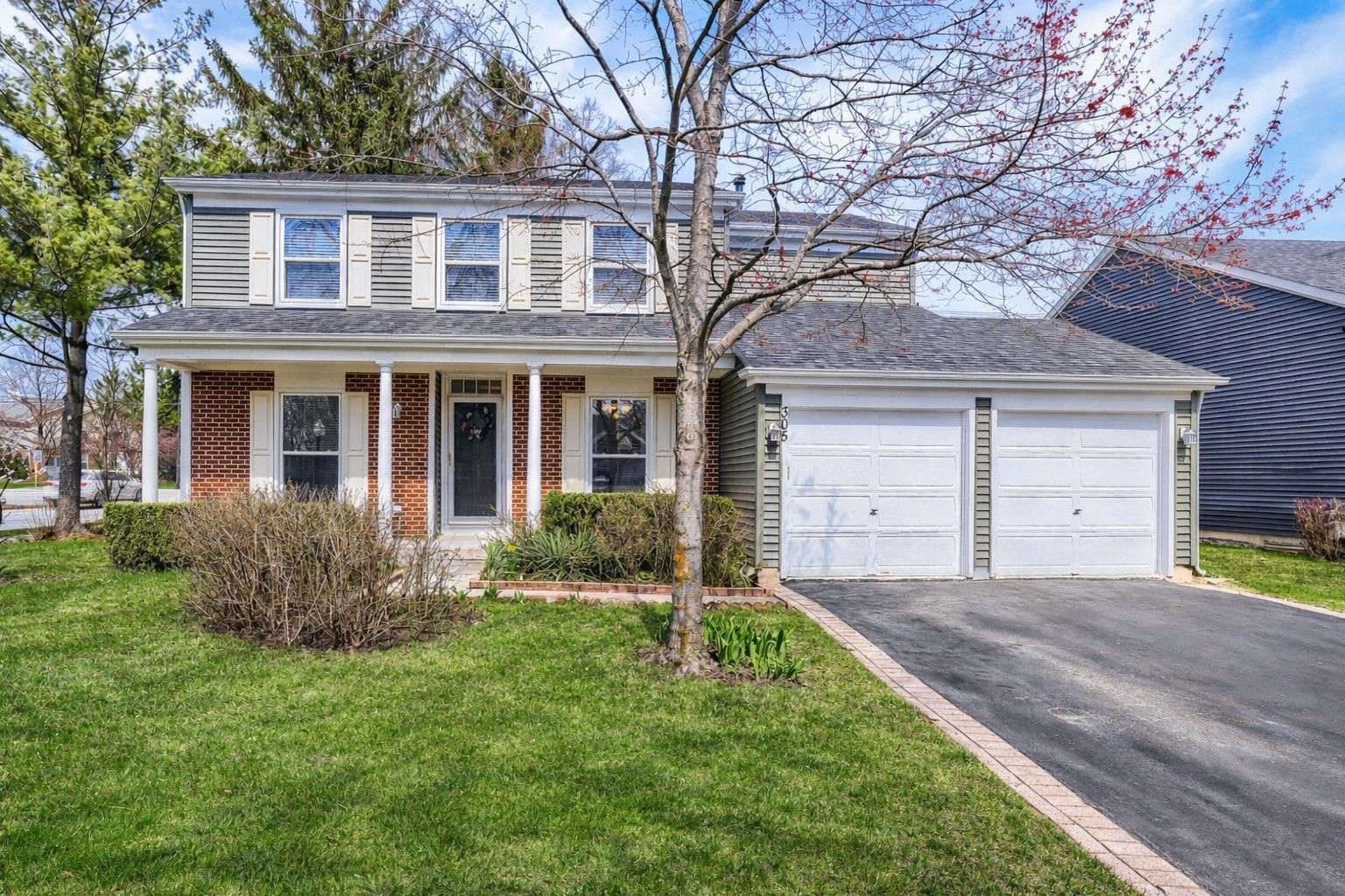 305 N Fiore Parkway — Vernon Hills, IL 60061
