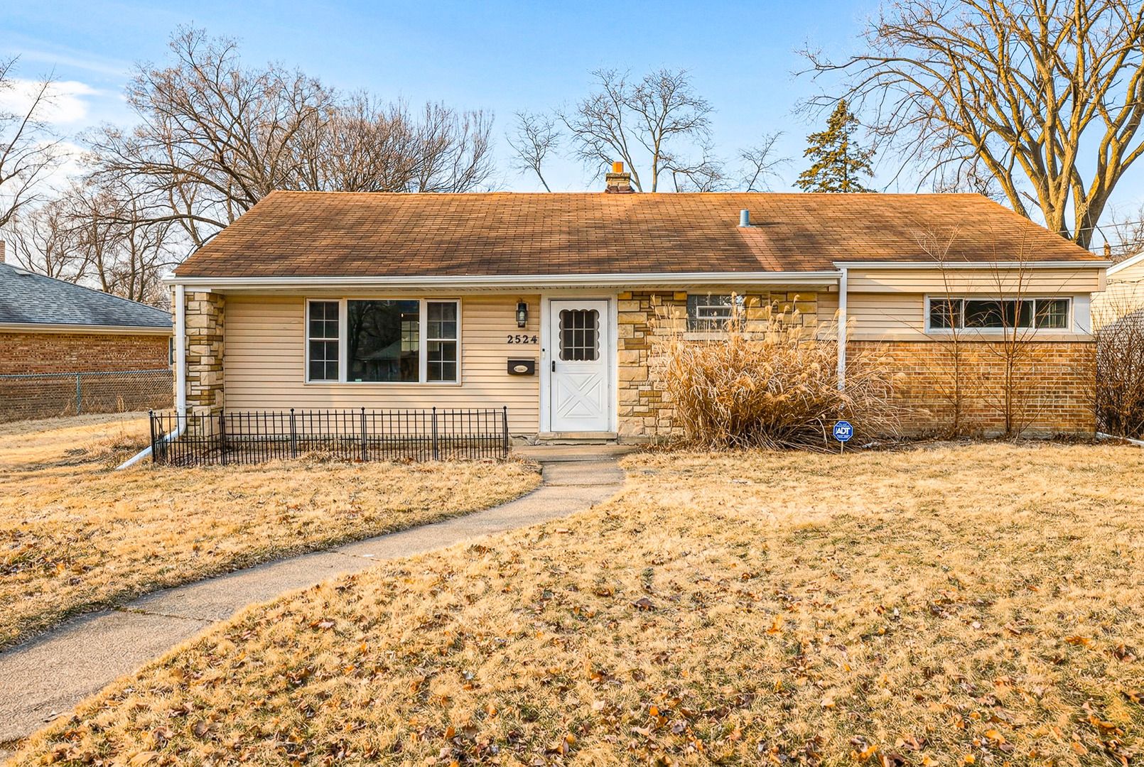 2524 Locust Road — Homewood, IL 60430