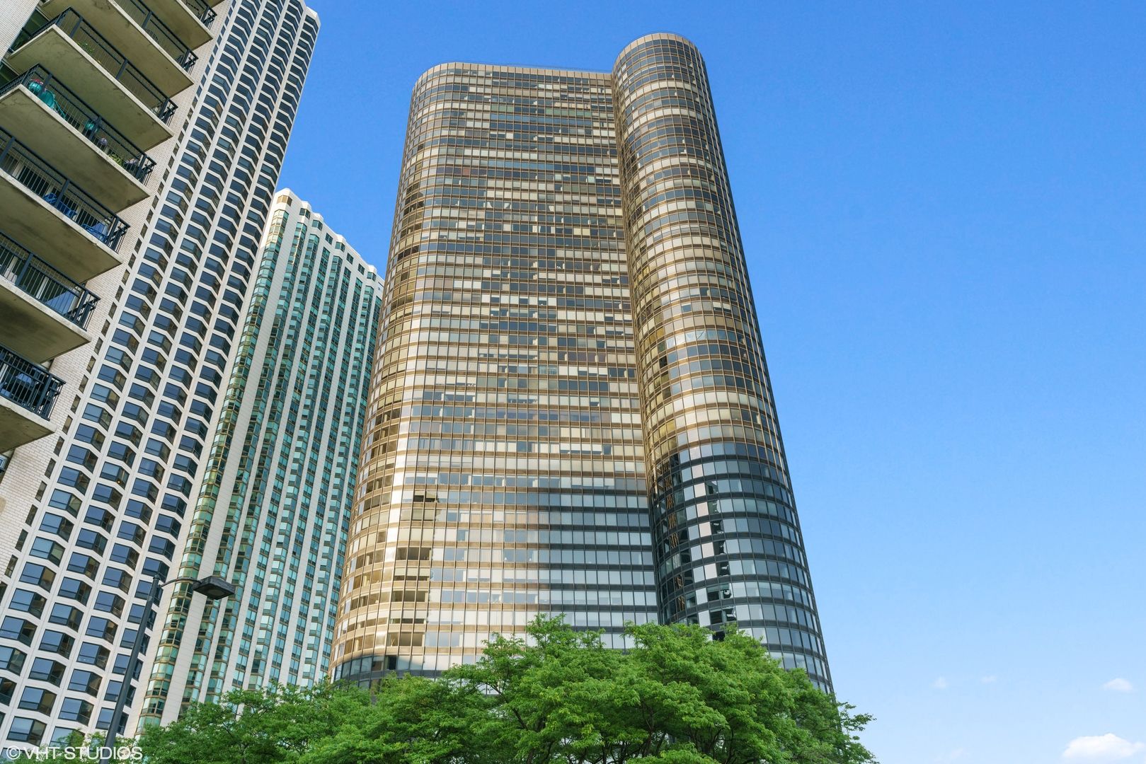 155 N Harbor Drive #2205 — Chicago, IL 60601