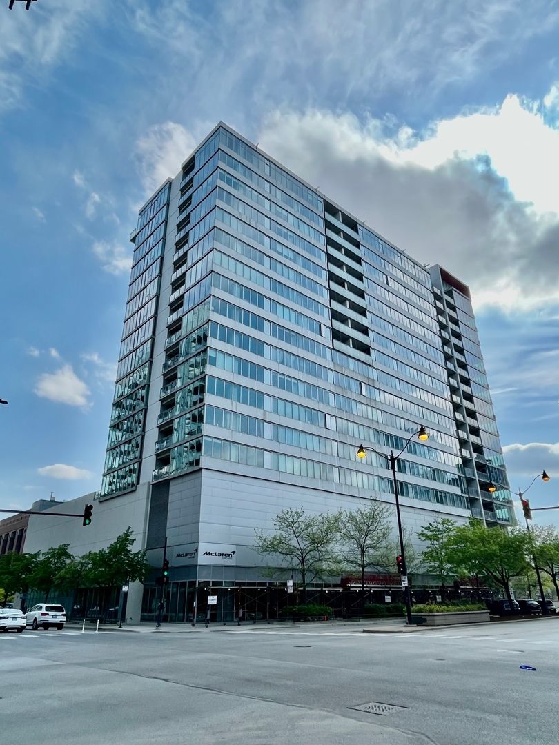 659 W RANDOLPH Street #612 — Chicago, IL 60661