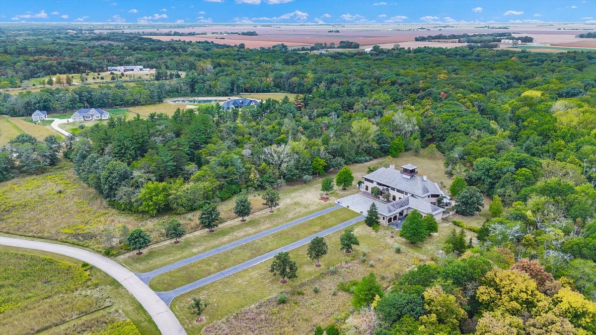 2633 Private Access 424 E, Mahomet, IL 61853