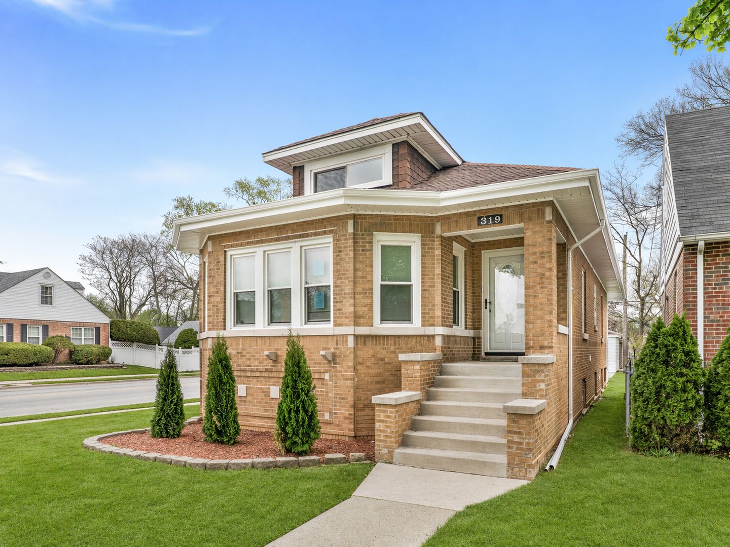 319 Bellwood Avenue — Bellwood, IL 60104