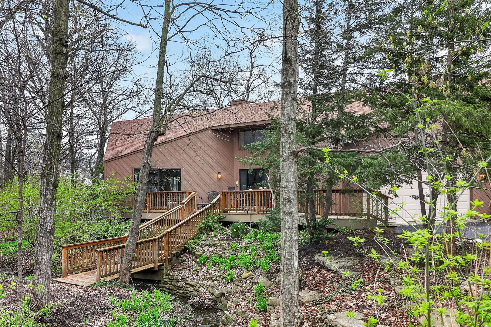5337 Brookbank Road — Downers Grove, IL 60515