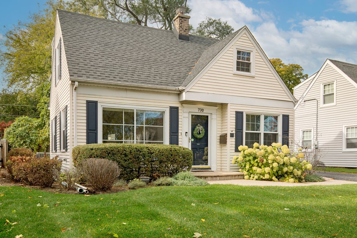 730 Highland Avenue, Arlington Heights, IL 60005
