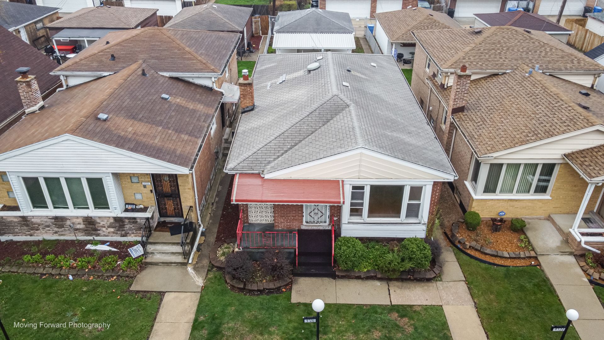 9726 S La Salle Street — Chicago, IL 60628