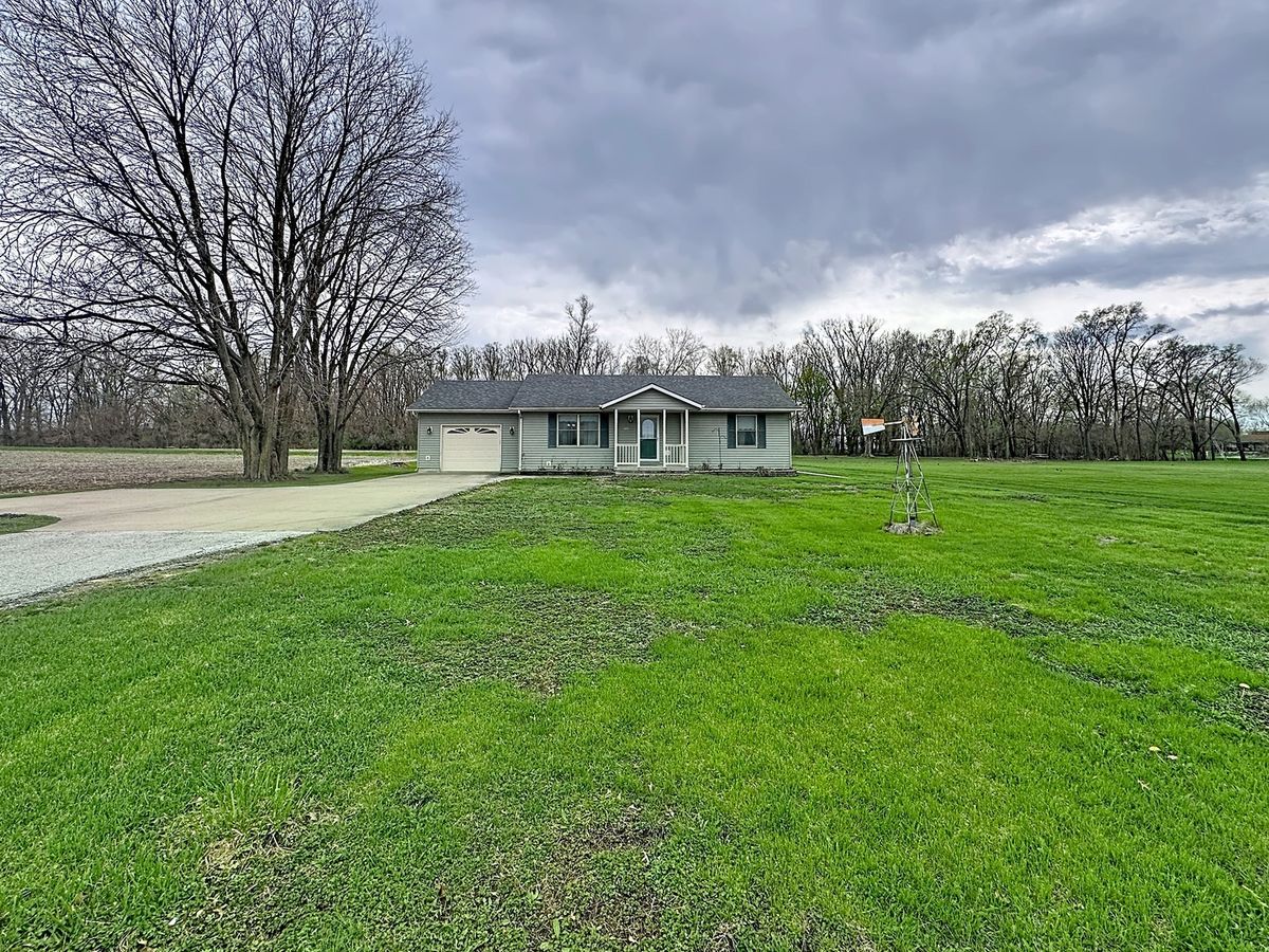 2524 Big Island Parkway, Milan, IL 61264