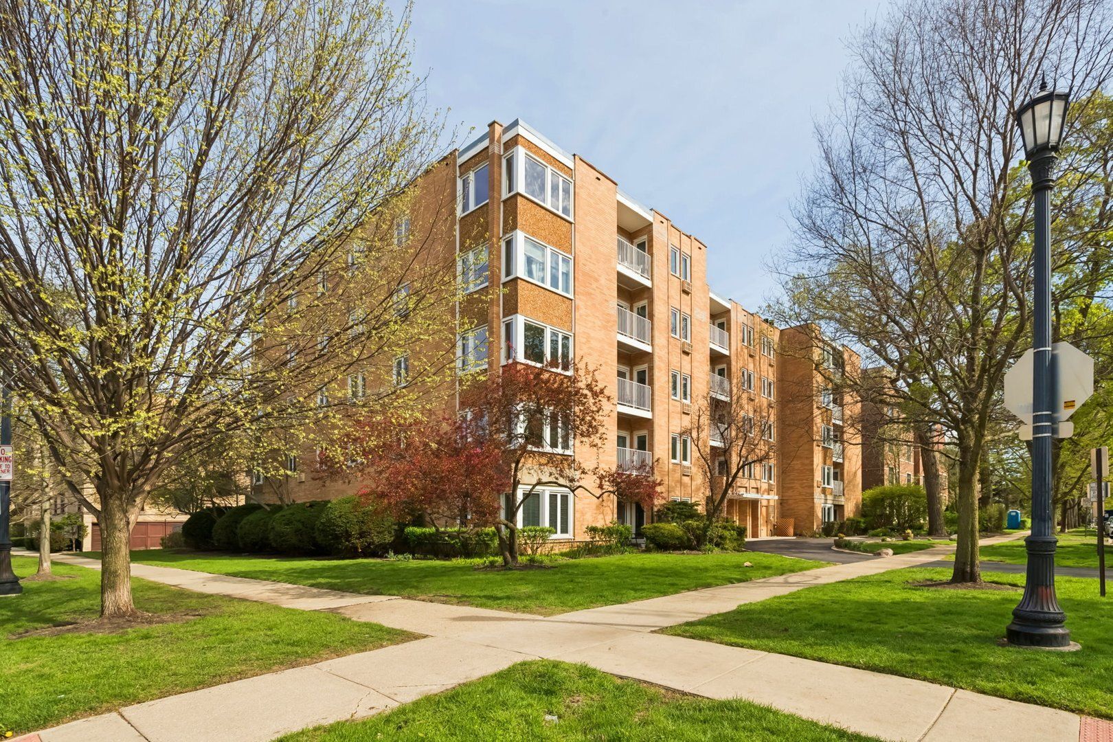 1333 Maple Avenue #5D — Evanston, IL 60201