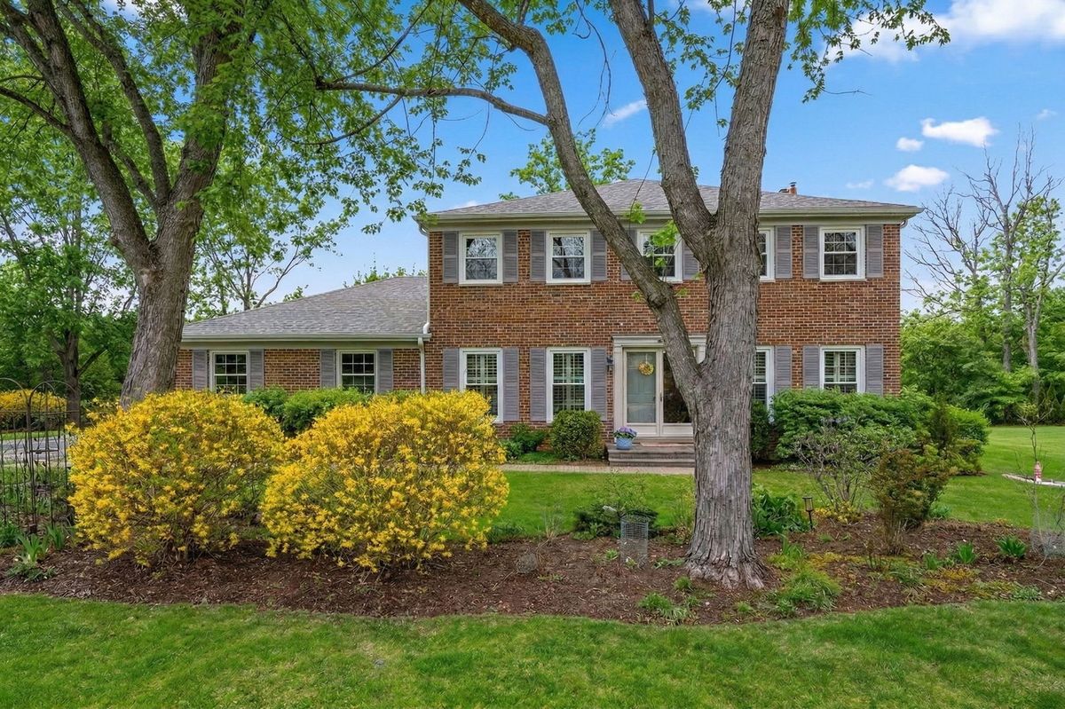 5 Middlebury Lane, Lincolnshire, IL 60069