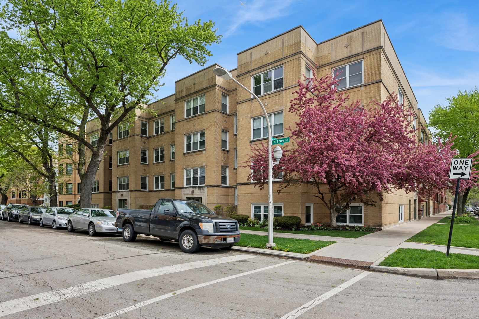 4309 N Troy Street #2 — Chicago, IL 60618