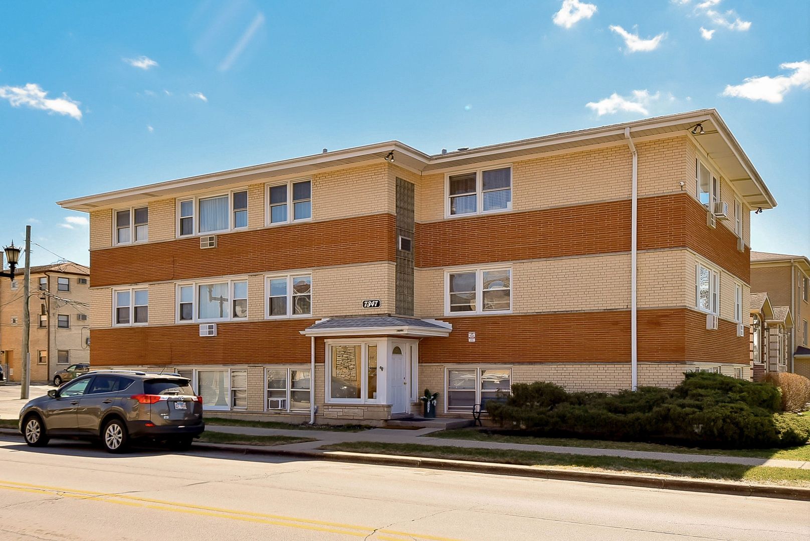 7347 W Diversey Avenue #3 — Elmwood Park, IL 60707