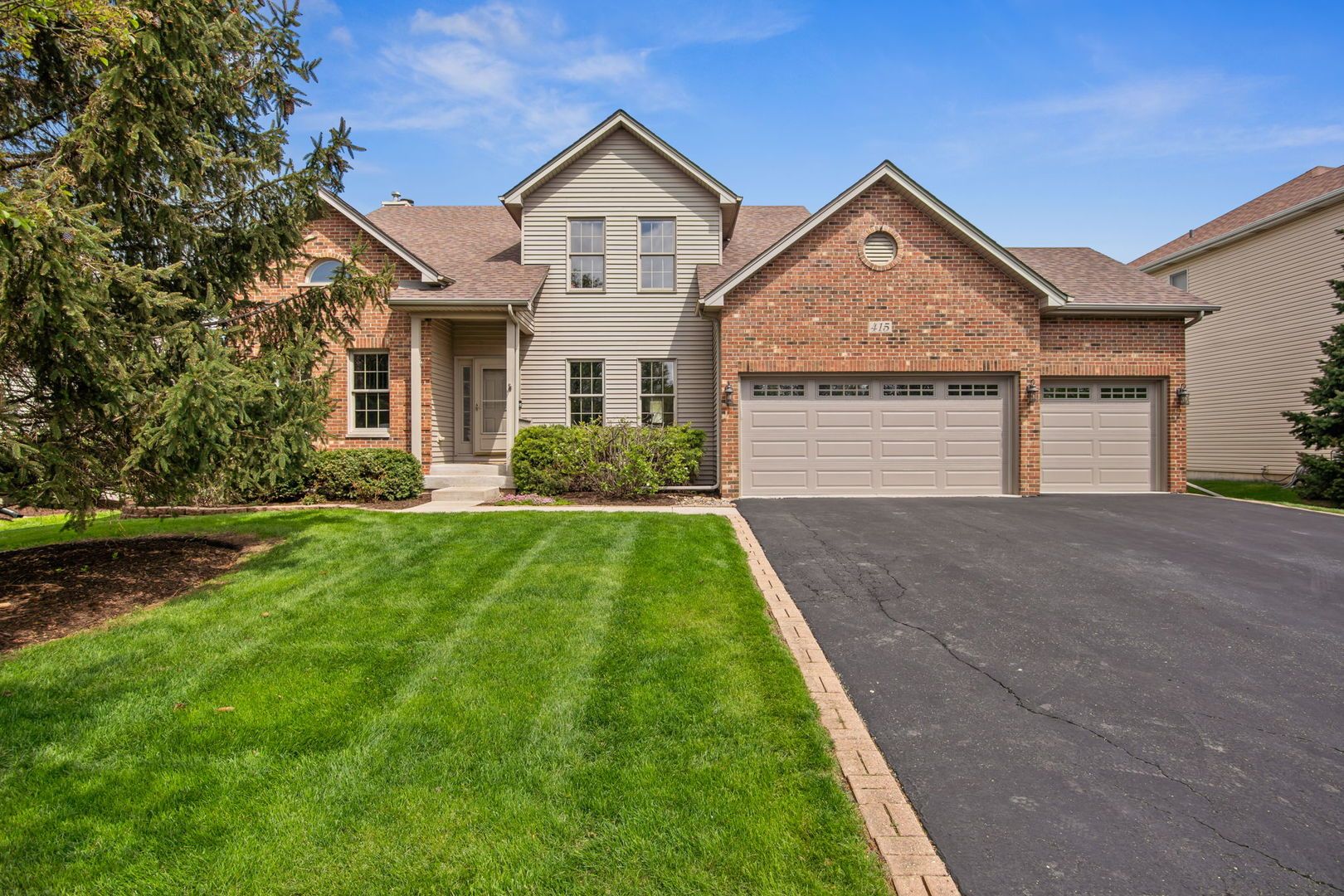 415 Sudbury Circle — Oswego, IL 60543