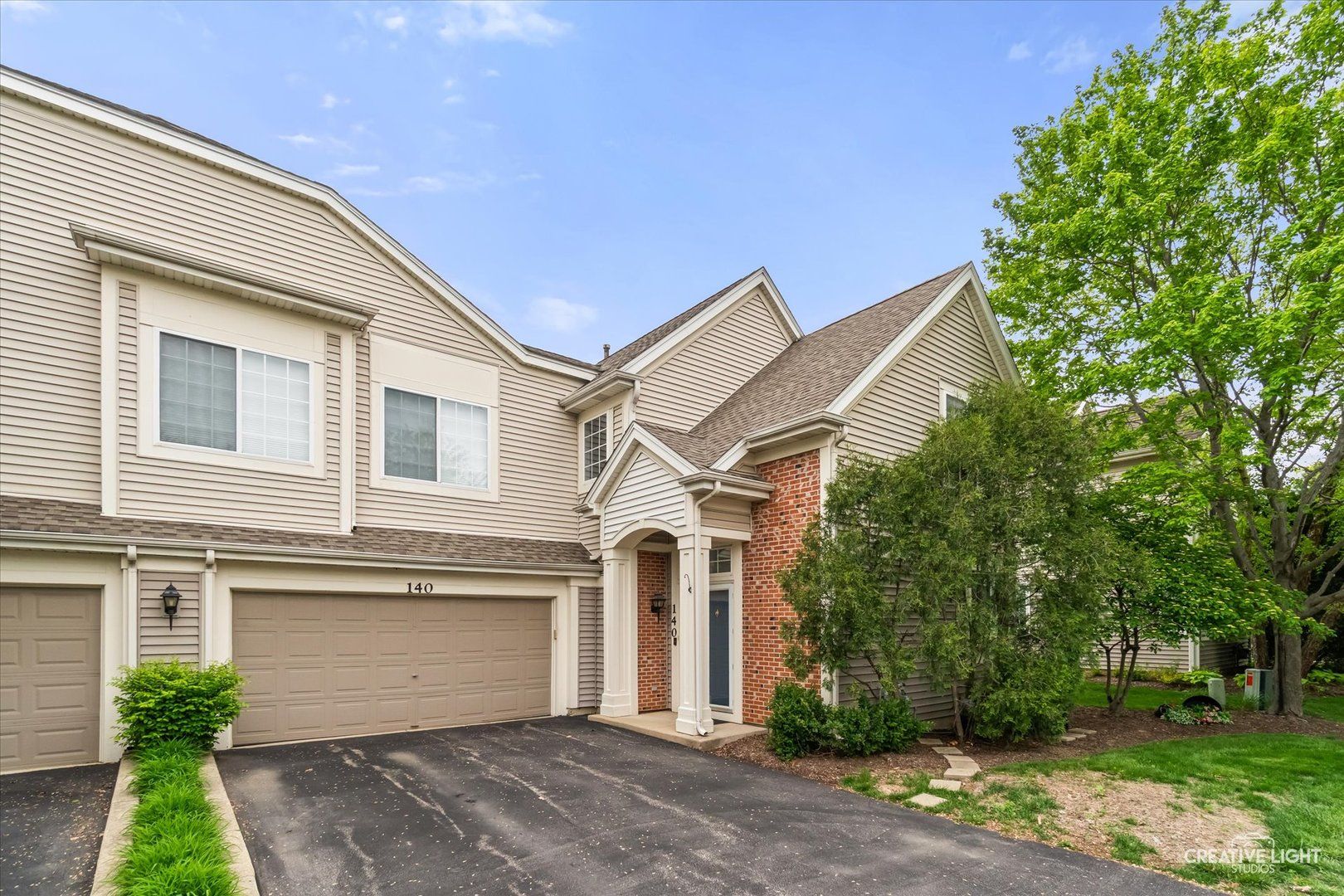 140 Heritage Lane — Streamwood, IL 60107