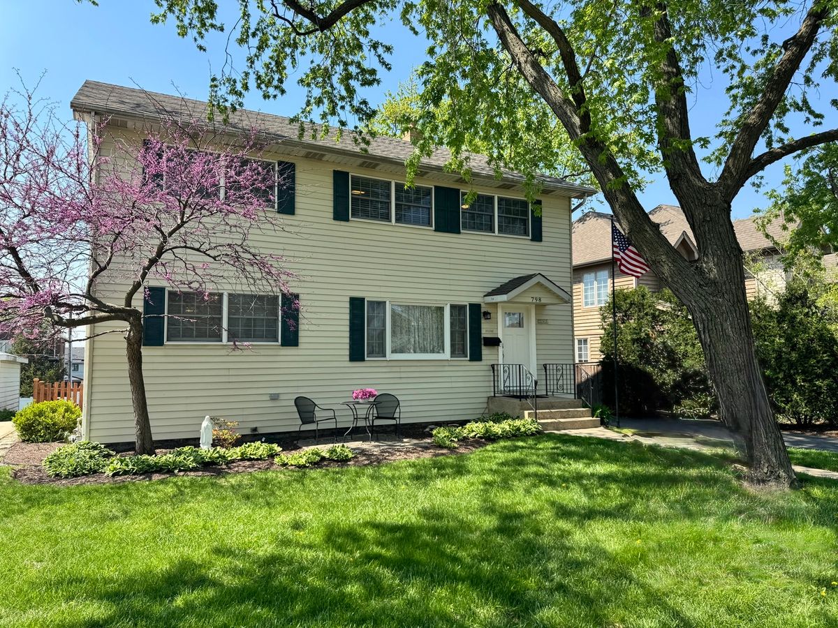 798 Linden Avenue, Elmhurst, IL 60126