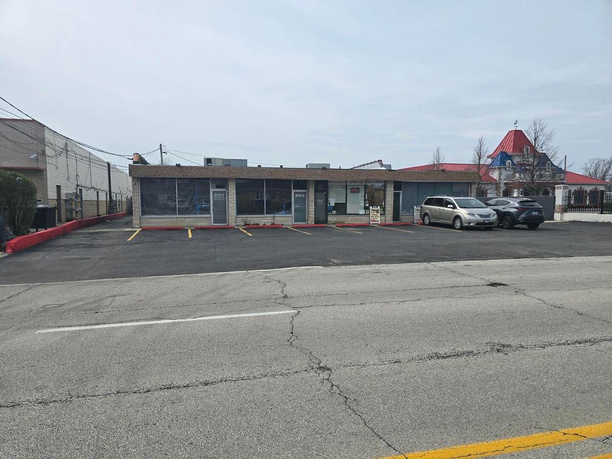 214 Greenwood Road, Glenview, IL 60025