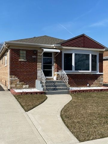 5146 N Kenneth Avenue — Chicago, IL 60630