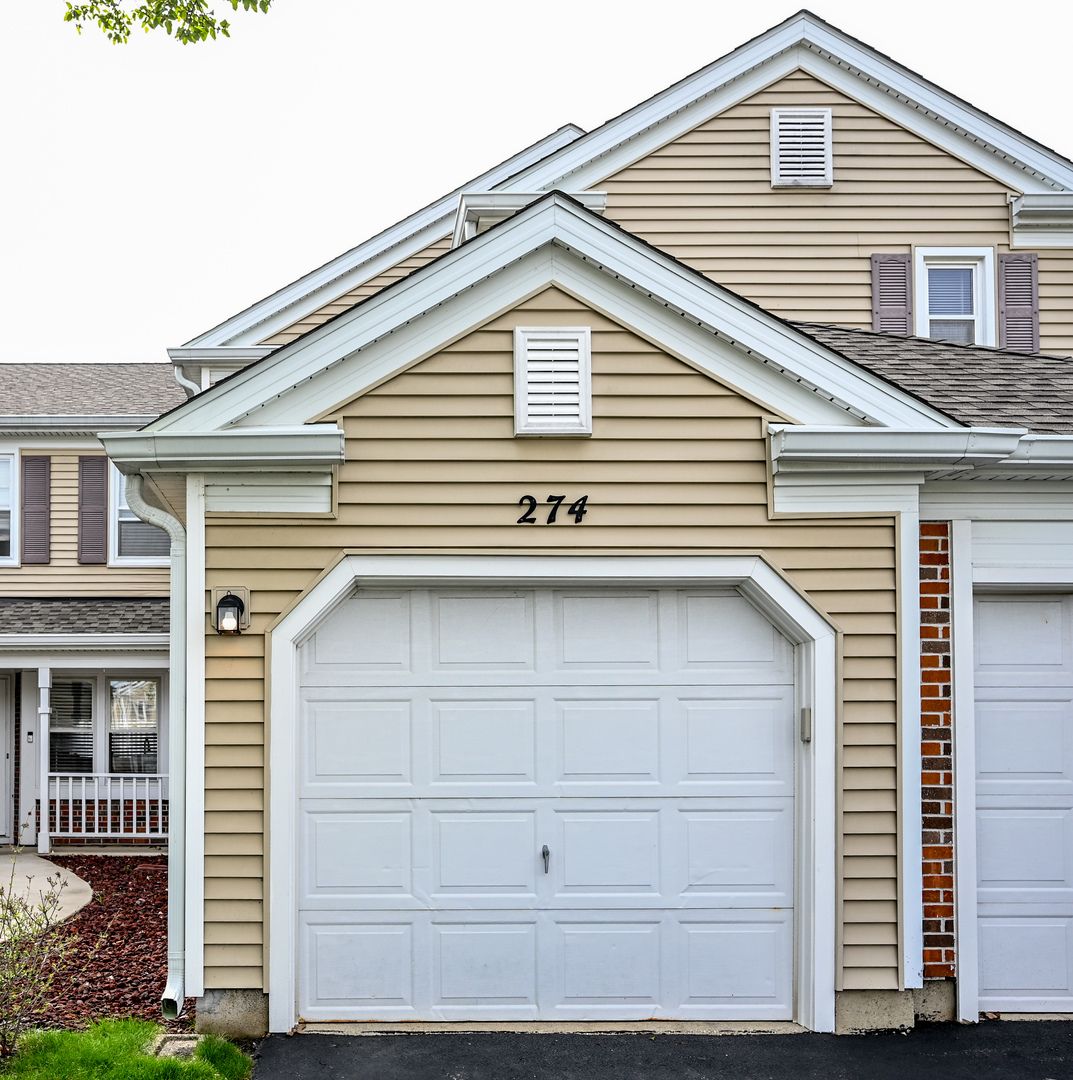 274 Greensboro Court #5 — Elk Grove Village, IL 60007