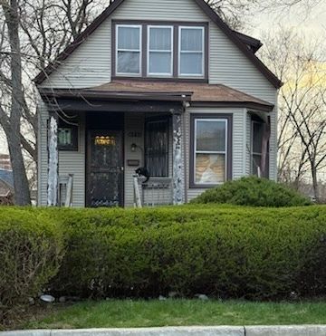 6131 S Honore Street — Chicago, IL 60636