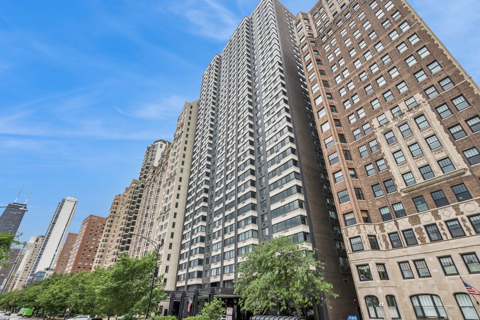 1440 N Lake Shore Drive #21G — Chicago, IL 60610