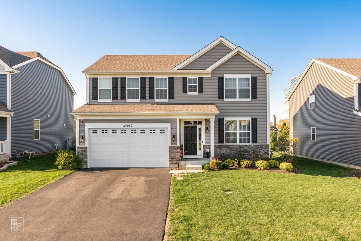 34040 Jenna Lane, Gurnee, IL 60031