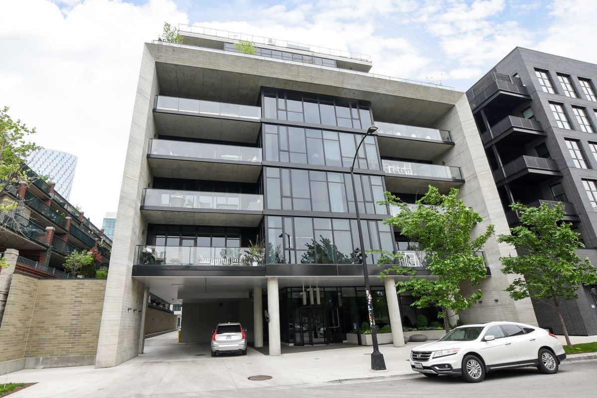 111 PEORIA Street, Chicago, IL 60607