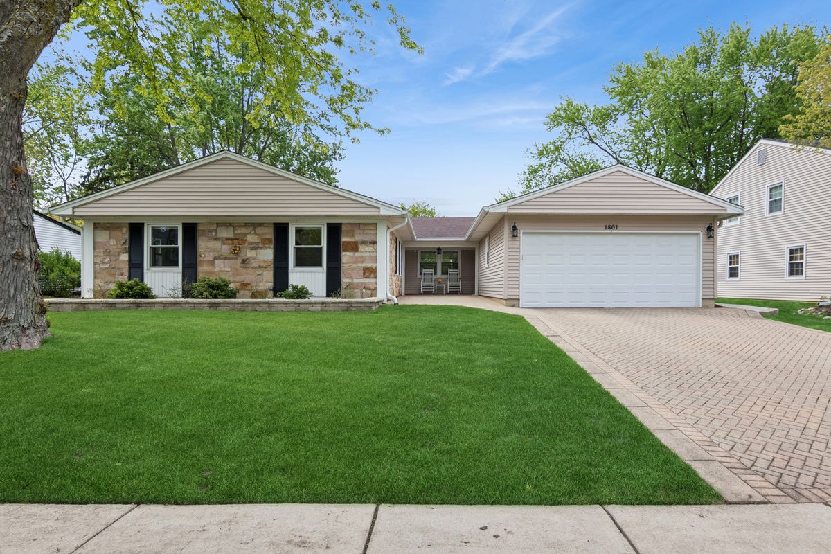 1801 CAMBOURNE Lane, Schaumburg, IL 60194