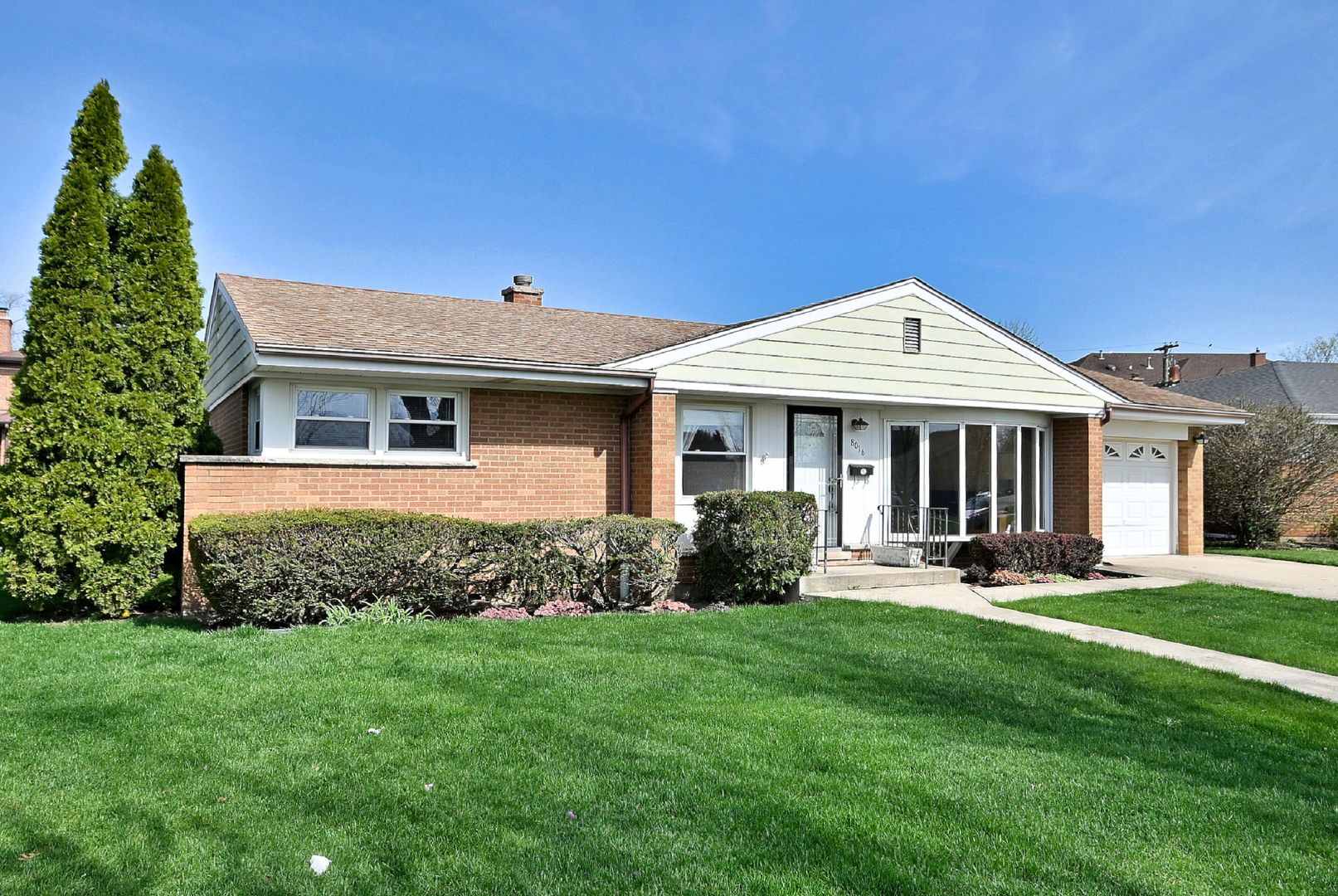 8016 W Leland Avenue — Norridge, IL 60706