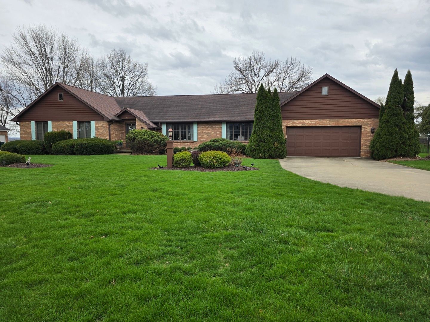 47 Carriage Hill Court — Sterling, IL 61081