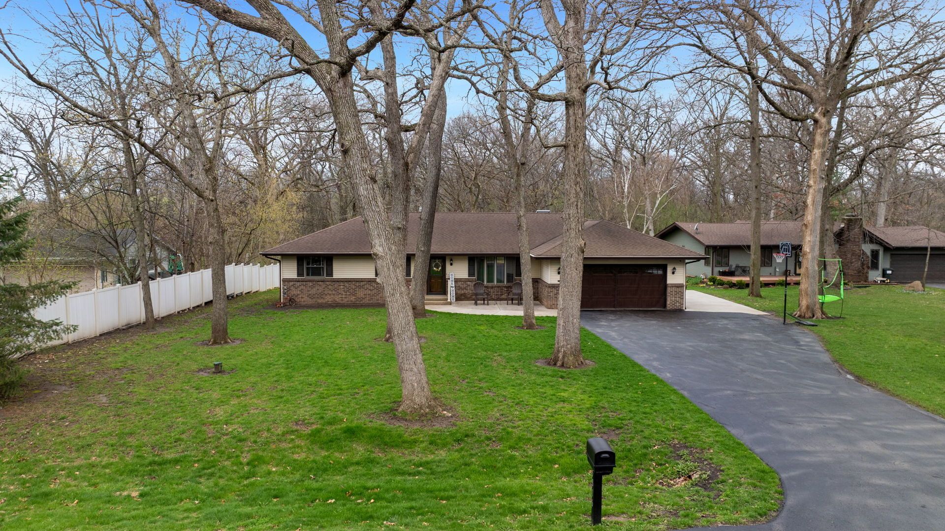 5816 N Fair Oaks Drive — Davis Junction, IL 61020