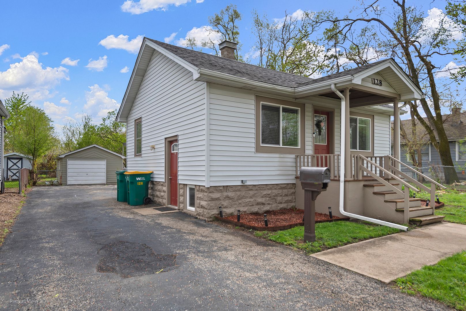 128 Independence Avenue — Joliet, IL 60433