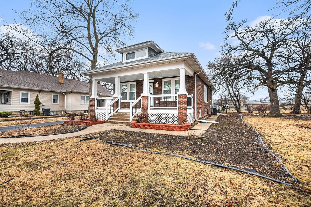 26 157th Street, South Holland, IL 60473