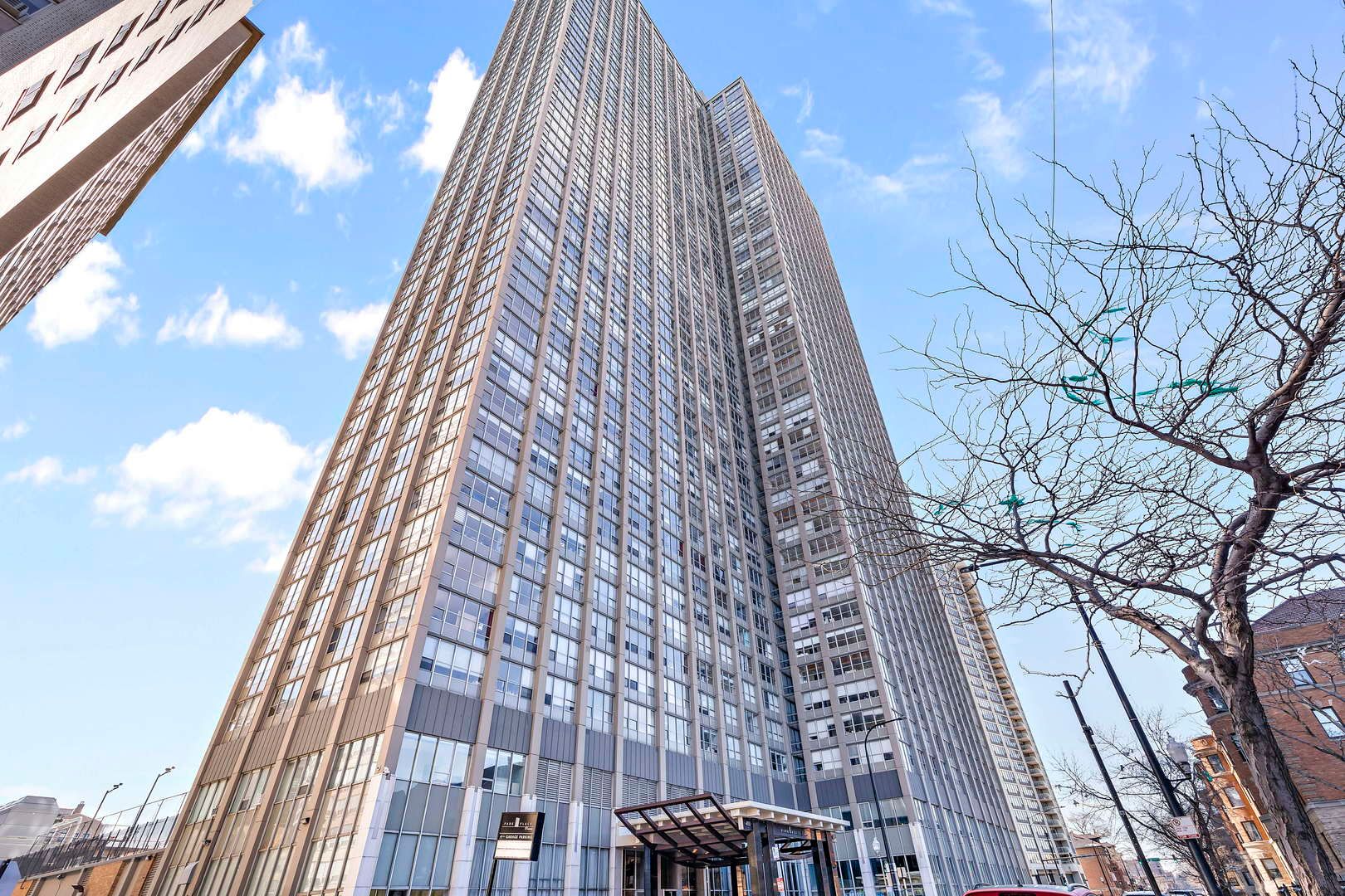 655 W Irving Park Road #3501 — Chicago, IL 60613