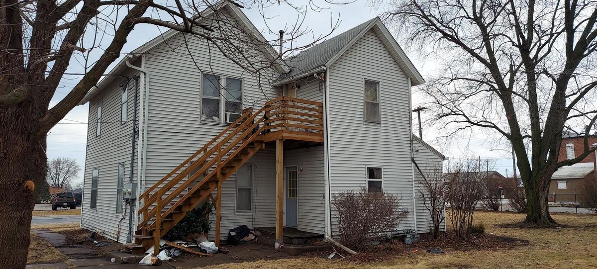 1202 17 Avenue, Viola, IL 61486