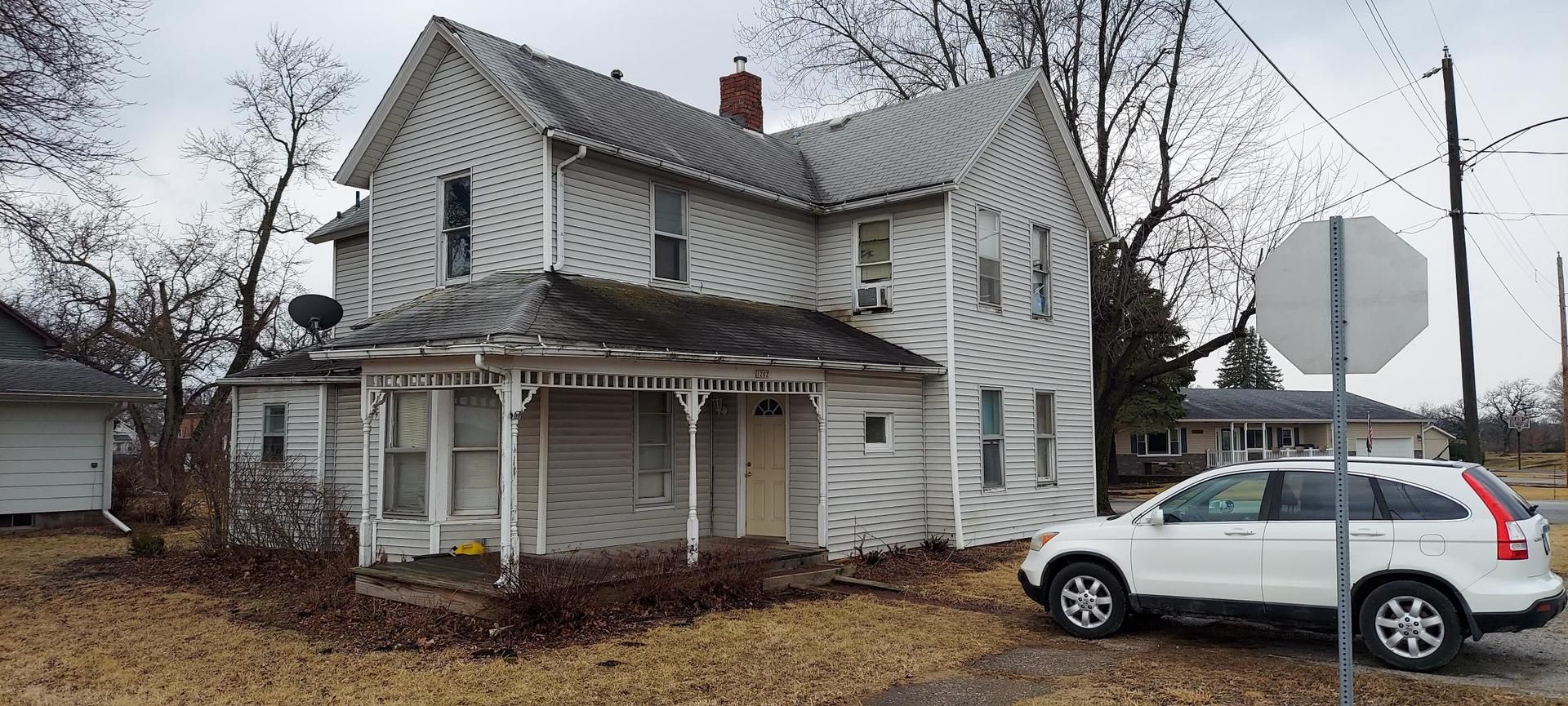 1202 17 Avenue — Viola, IL 61486